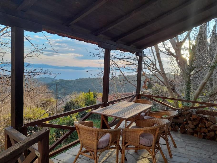 Mountain And Sea View Villa Miléai Buitenkant foto